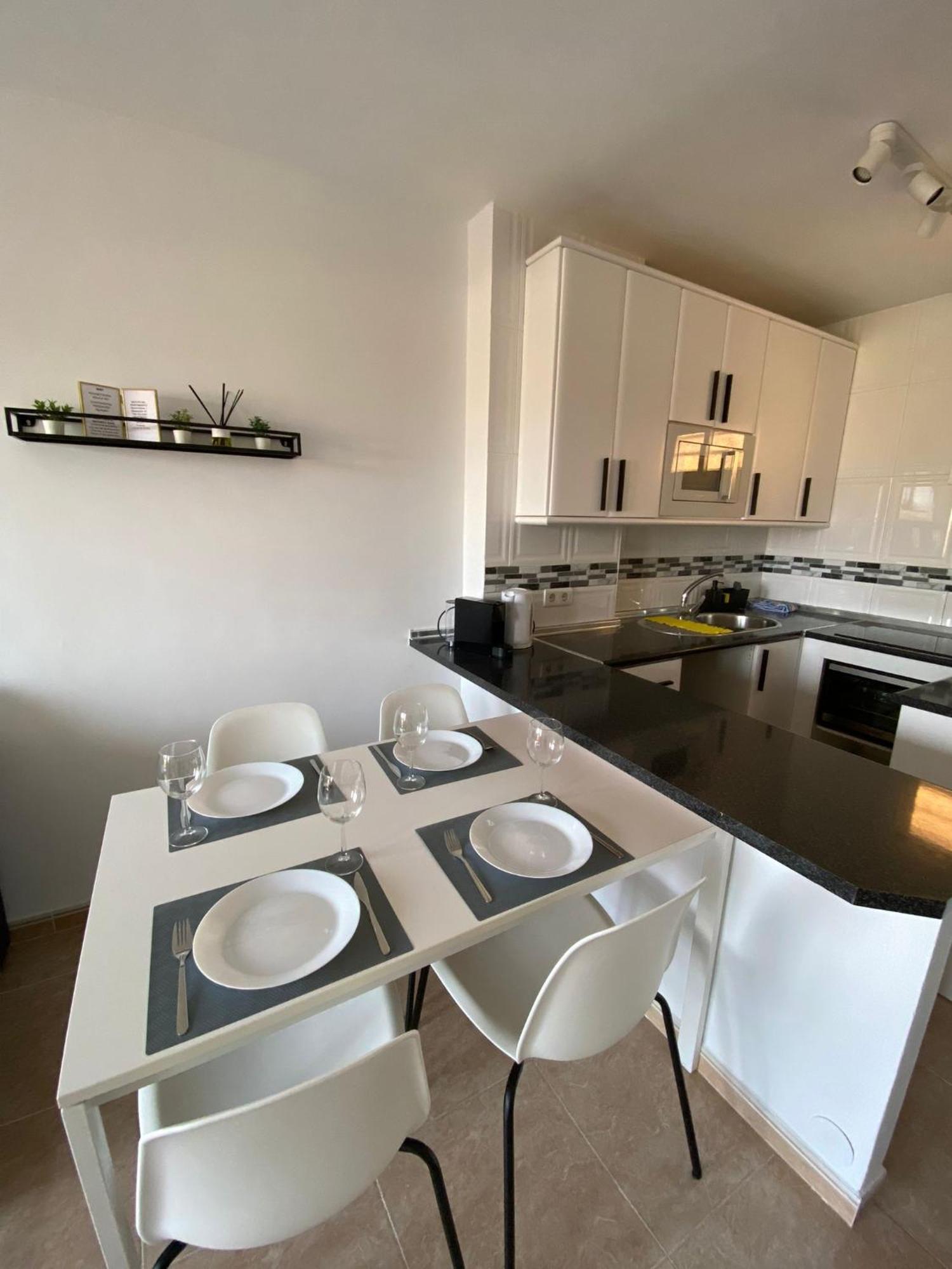 Apt Con Espectacular Vista, Piscinas, Recep 24 Hs Benalmádena Buitenkant foto